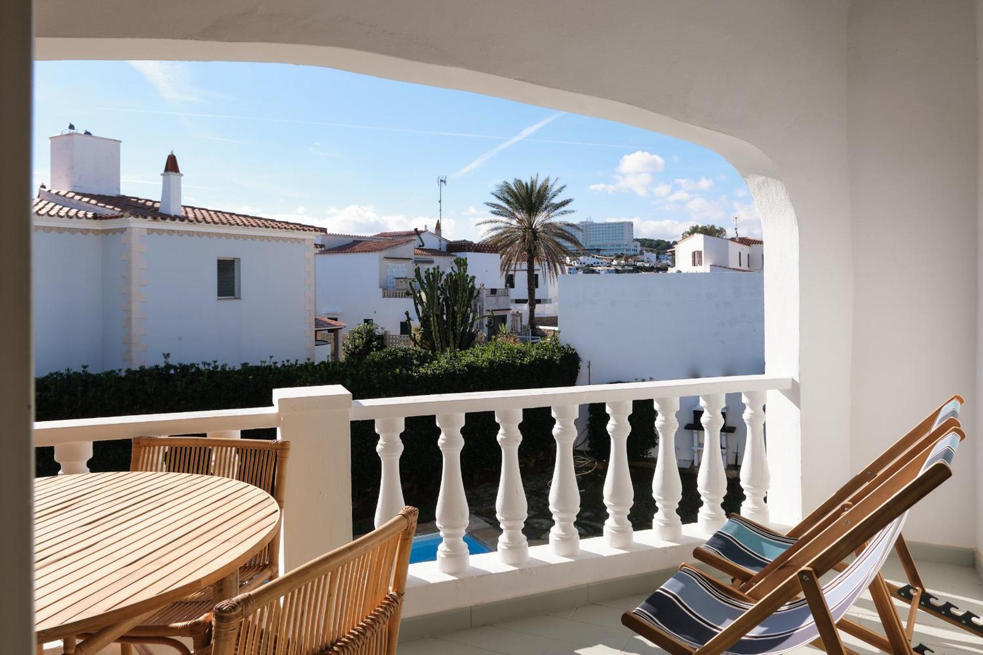 Arenal D'En Castell South Apartment Exterior photo