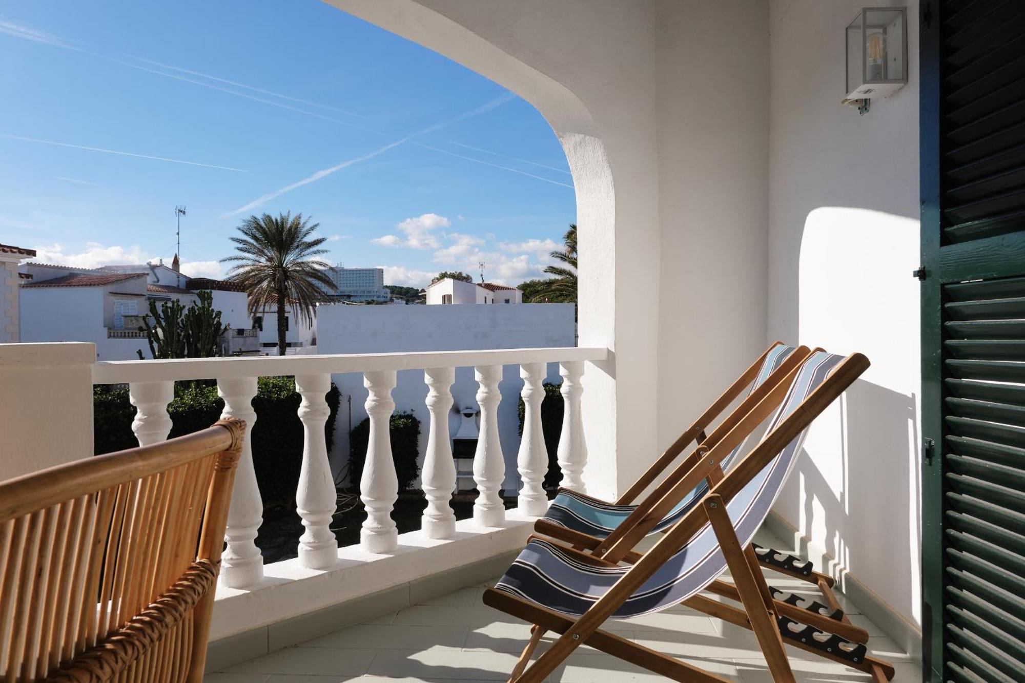 Arenal D'En Castell South Apartment Exterior photo